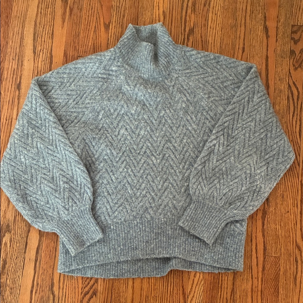 Abercrombie & Fitch Gray Turtleneck Sweater